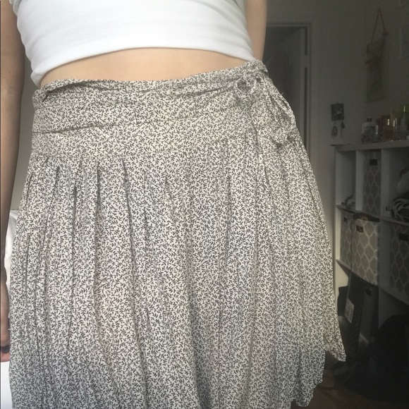 Skirt - Picture 1 of 4